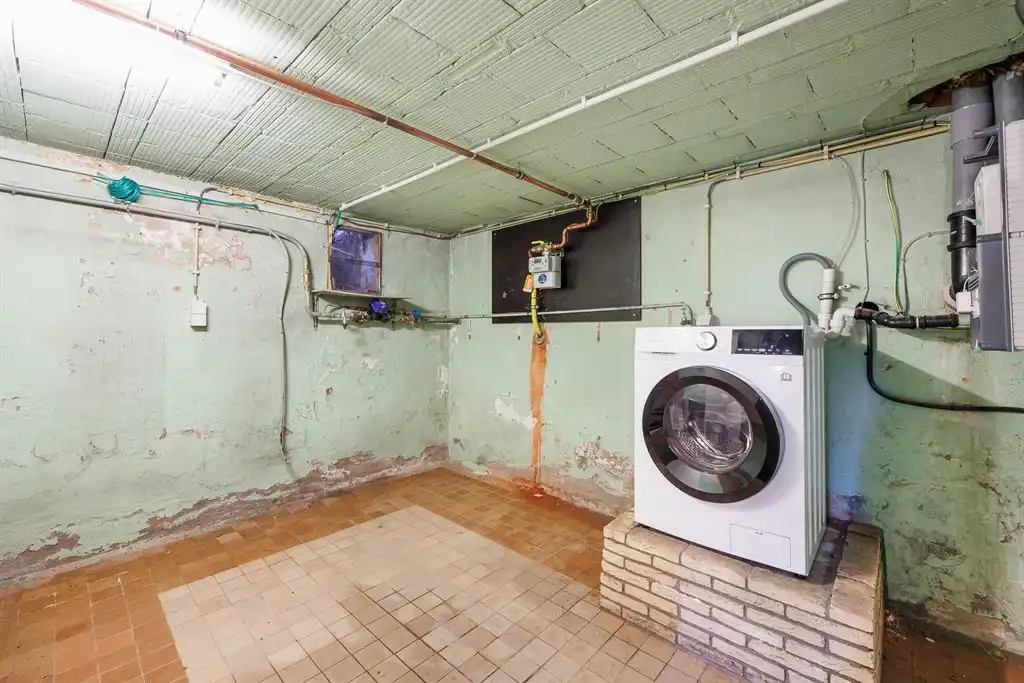 Unieke jaren 80-woning met ruime tuin foto 31