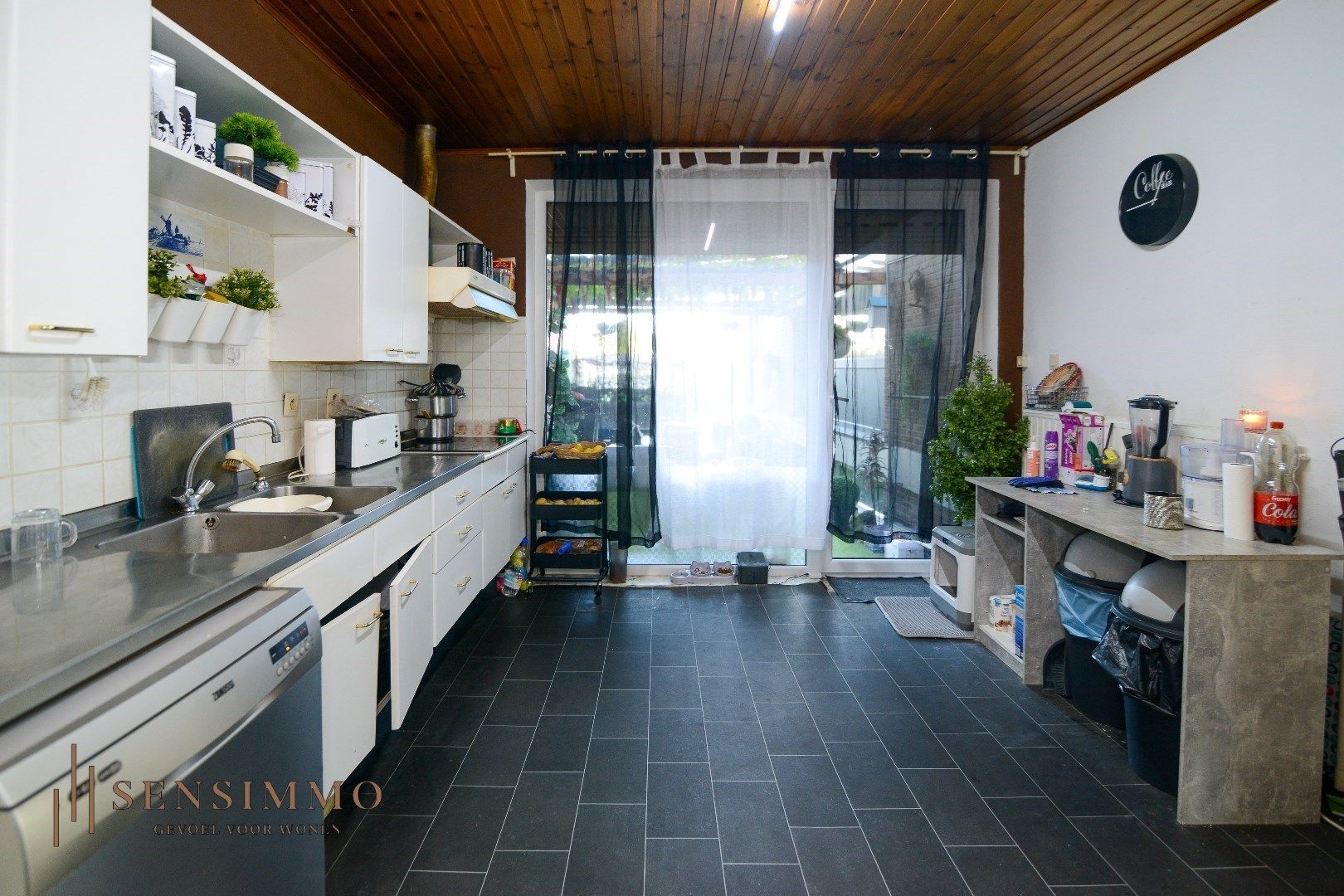 Ruime half open bebouwing met 6 slaapkamers, garage en tuin met energielabel B in Maasmechelen  foto 7