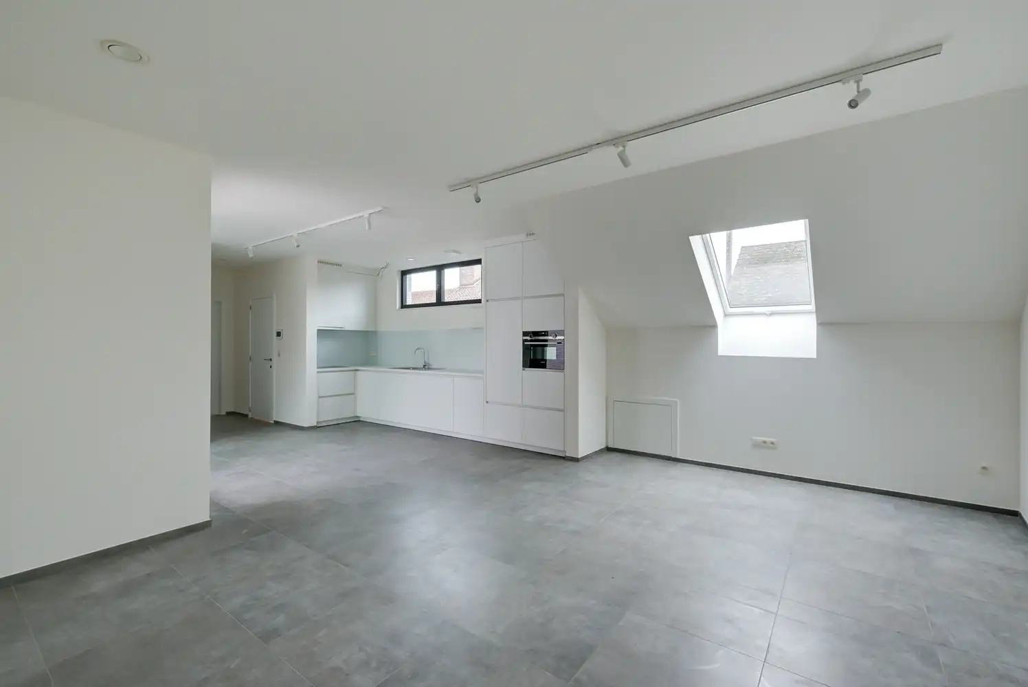 RECENT APPARTEMENT (116M²) MET TERRAS GELEGEN IN HET CENTRUM VAN BILZEN foto 5