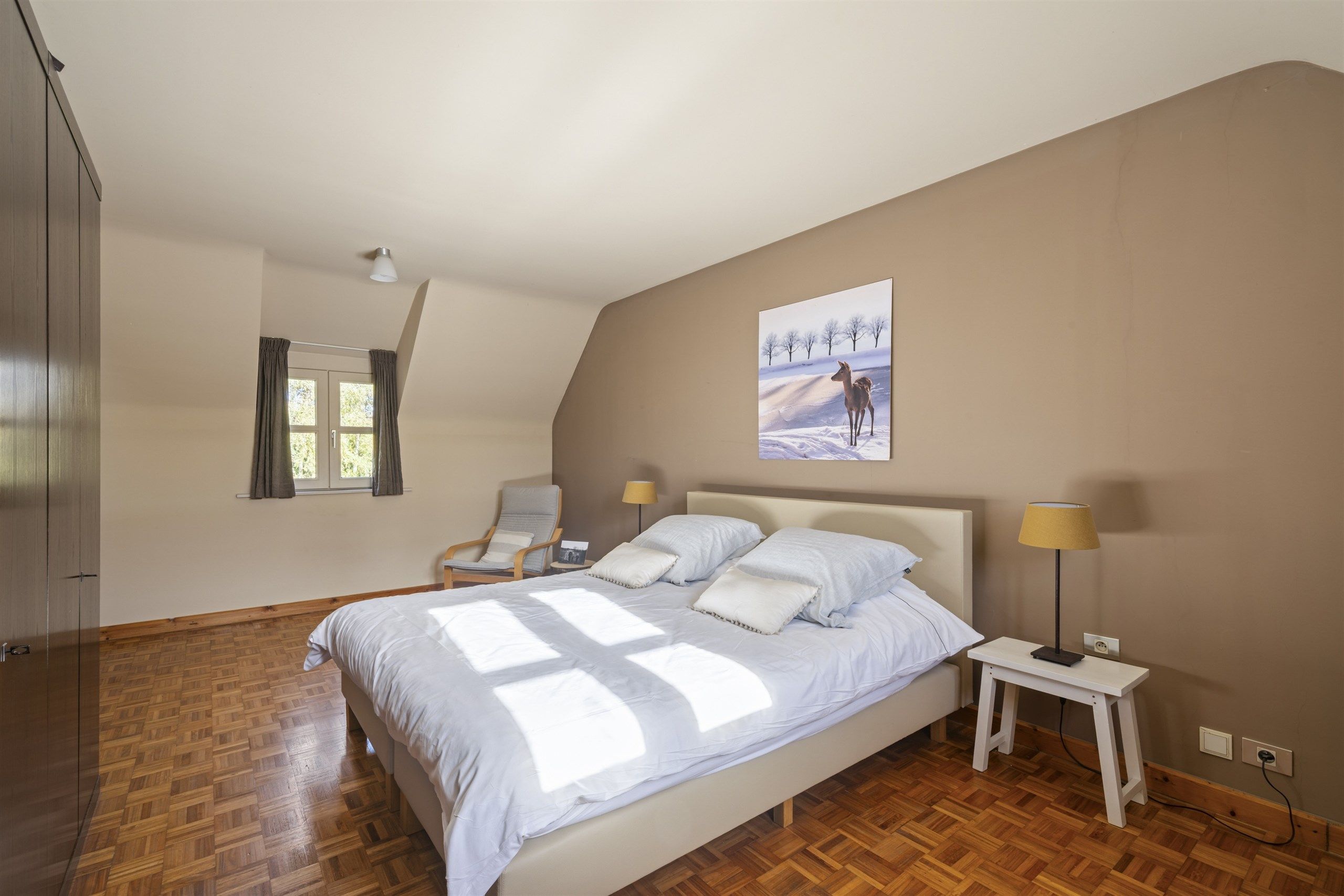 Ontdek deze gezellige eigendom op 1097 m² - 4 slaapkamers +bureel foto 25