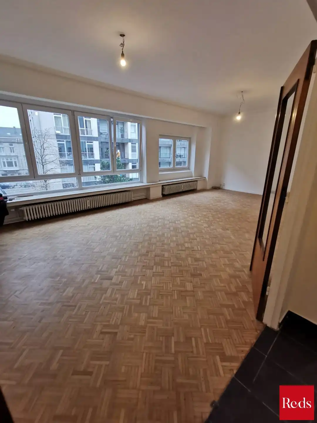  Ruim en lichtrijk 2-slaapkamerappartement op top locatie foto 2