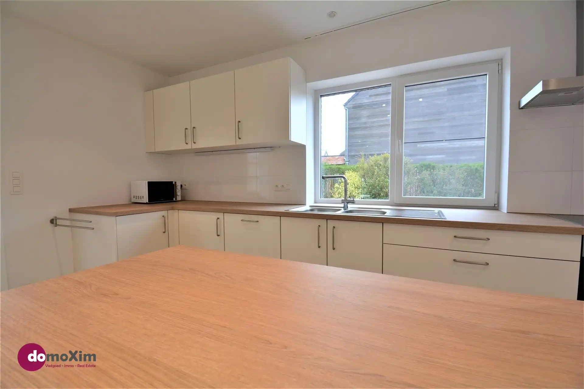 Mooie gerenoveerde woning met 3 slaapkamers nabij de dorpskern van Boortmeerbeek foto 8