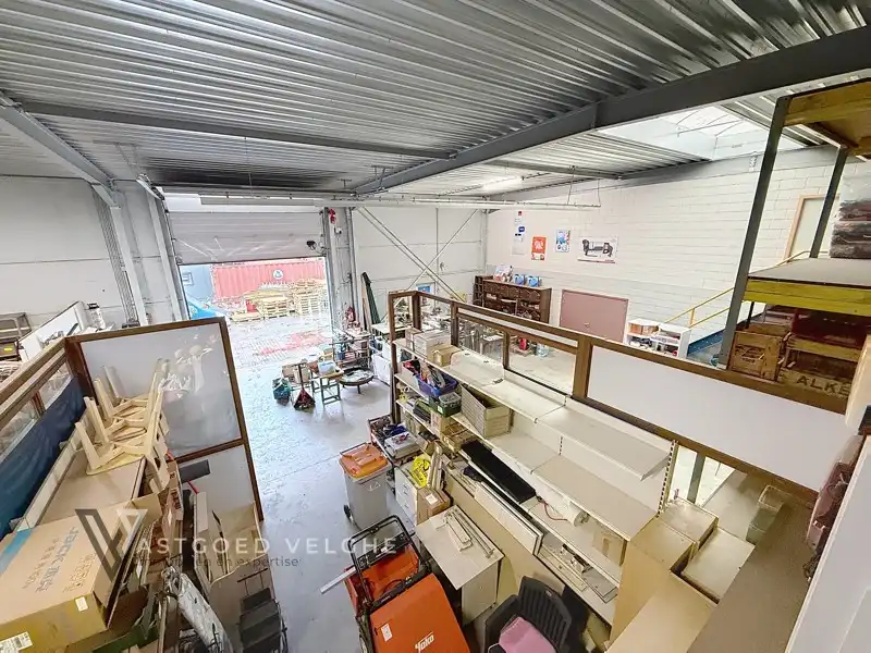 🏭 Multifunctioneel industriepand met loods, woon-/atelierinrichting en uitbreidingspotentieel met een totale nuttige oppervlakte van 1300m² ! foto 8