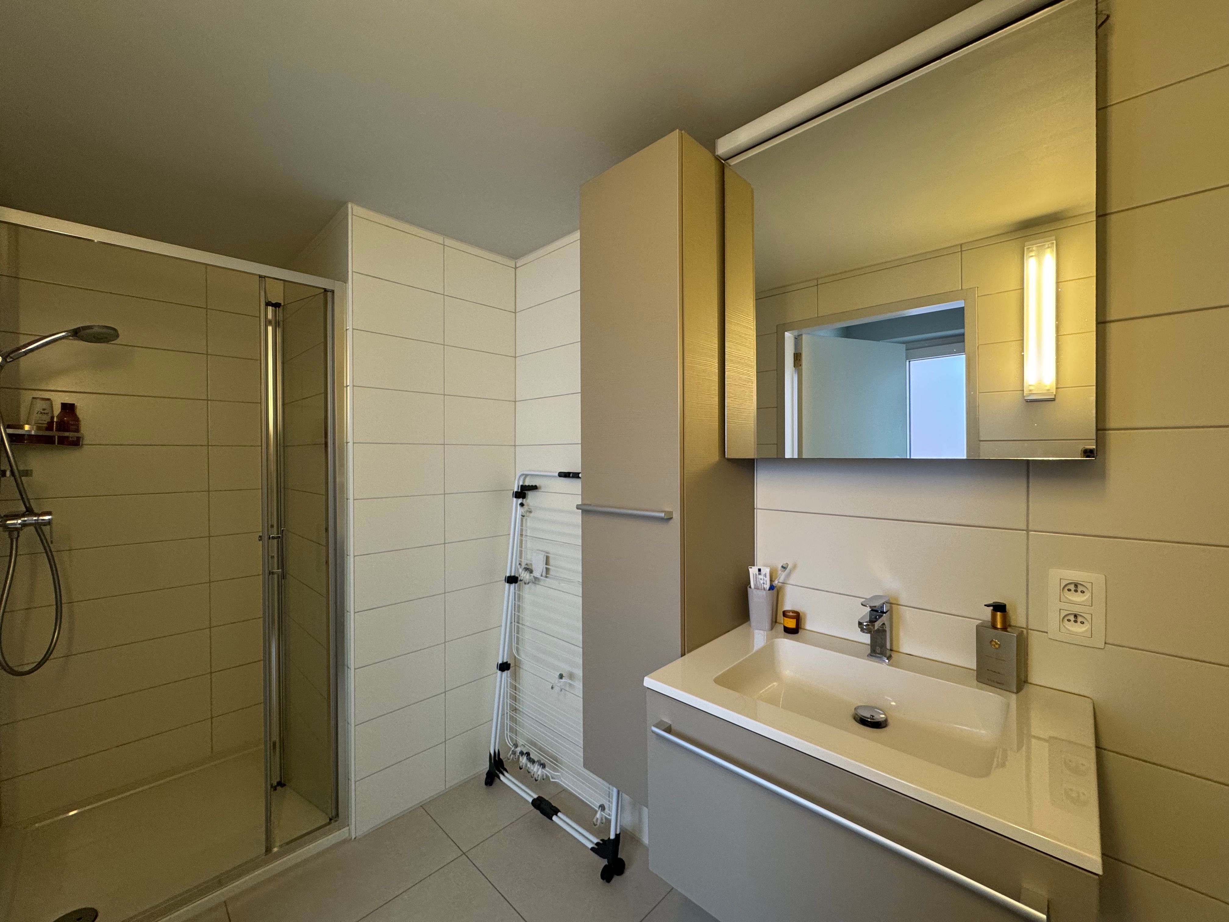 Appartement in gerenoveerd eclectisch herenhuis aan de Sint-Jozefkerk foto 7