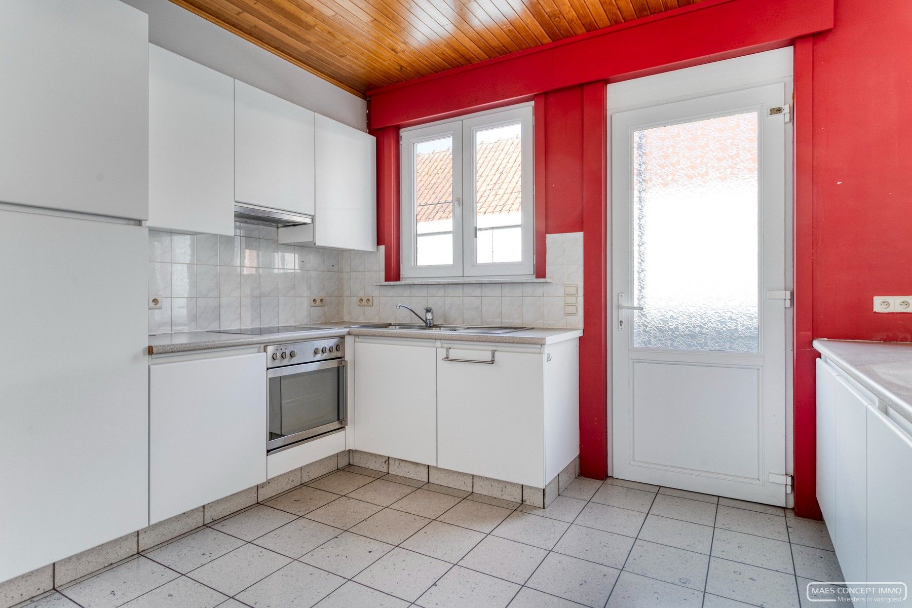 Ruime woning  te koop in centrum Tiegem foto 6
