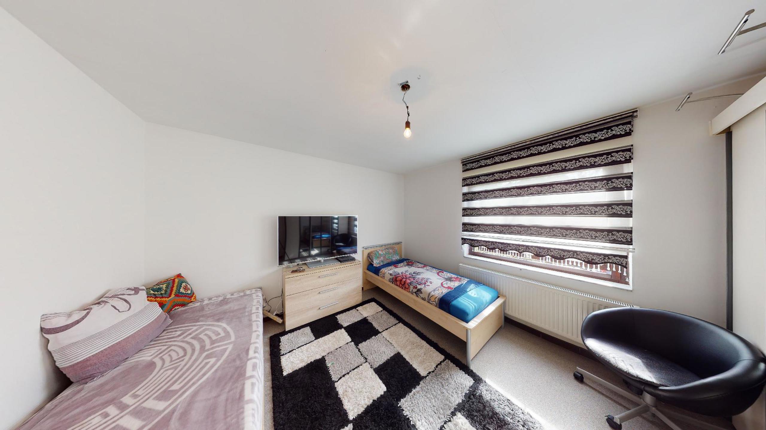 Riant handelspand met apart appartement + parking op toplocatie! foto 24