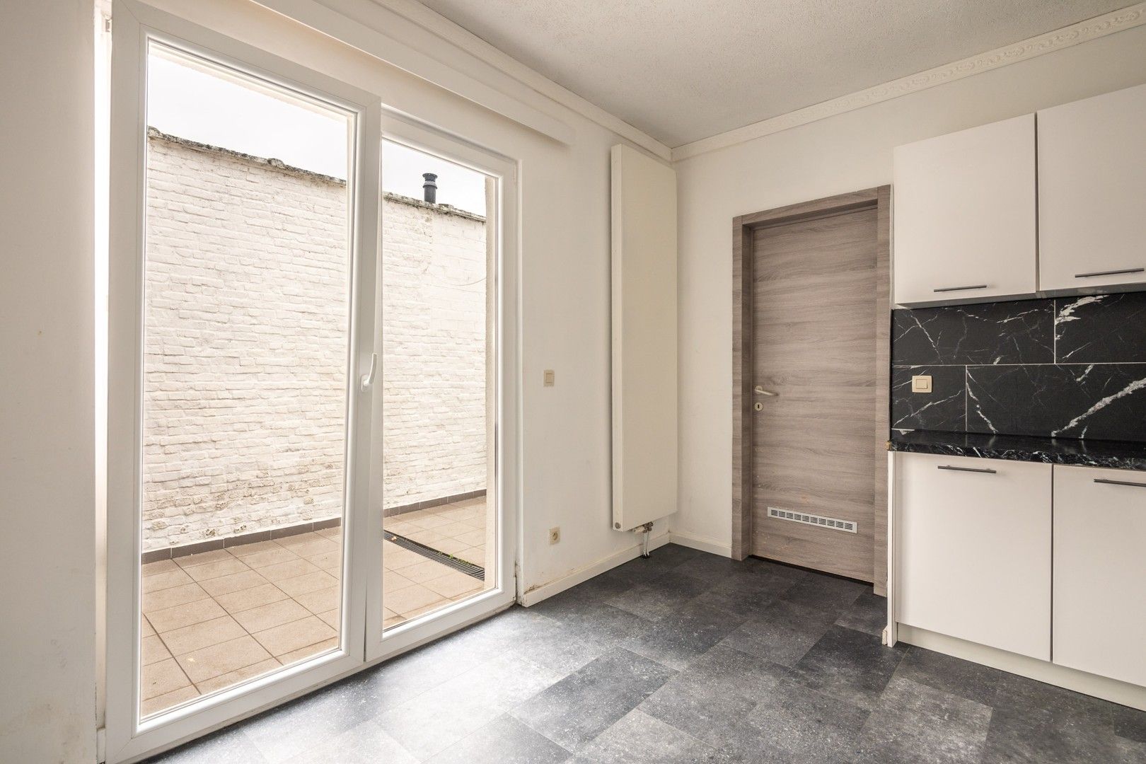 Stil en centraal wonen in het hart Merksem! foto 8