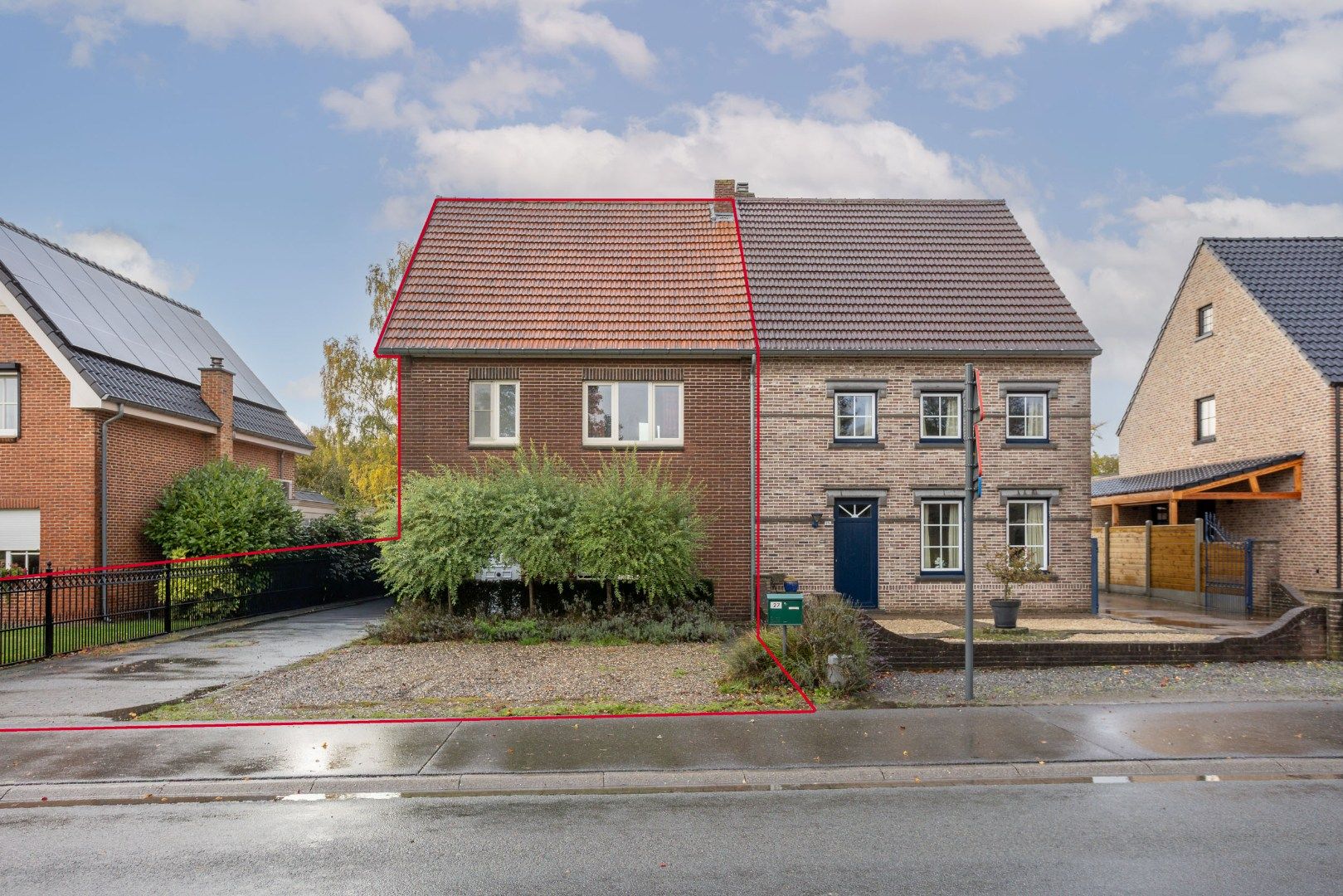 Hoofdfoto van de publicatie: Knappe instapklare woning te koop in Peer!