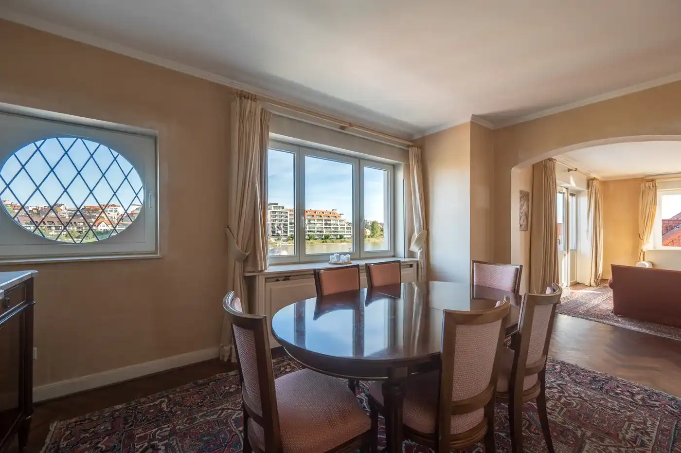 Renovatie opportuniteit! 3 gevel appartement met prachtig zicht op het Zegemeer  foto 6