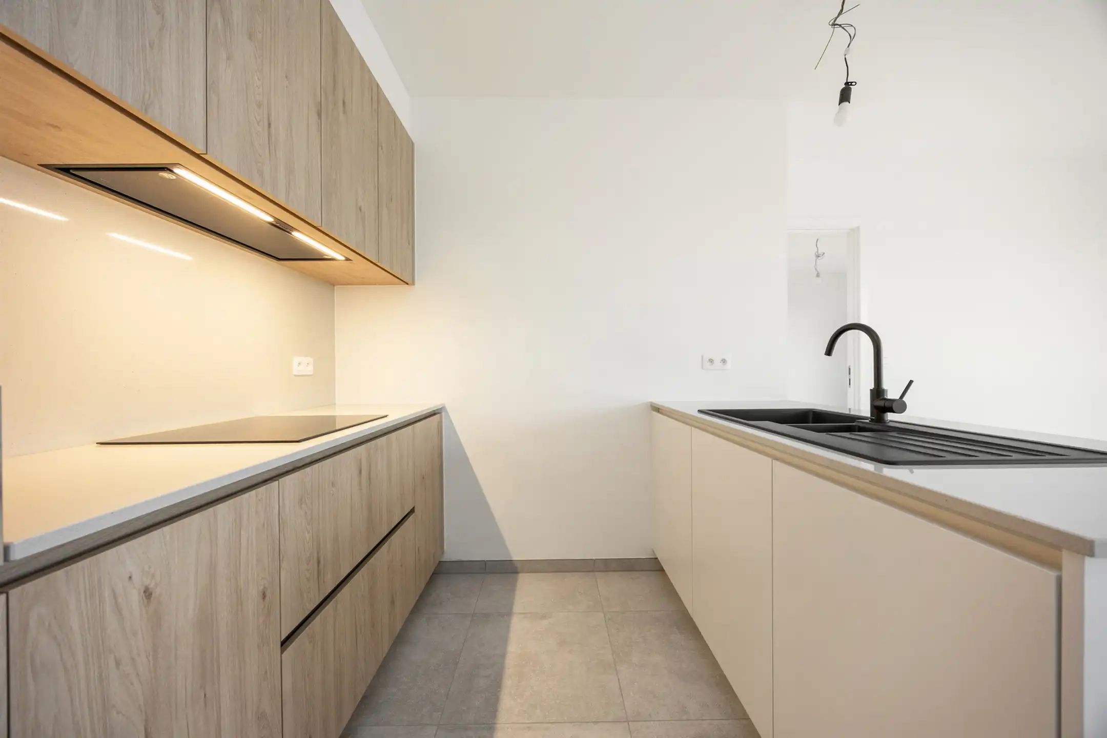 Nieuwbouw penthouse met 1 slaapkamer en terras foto 5