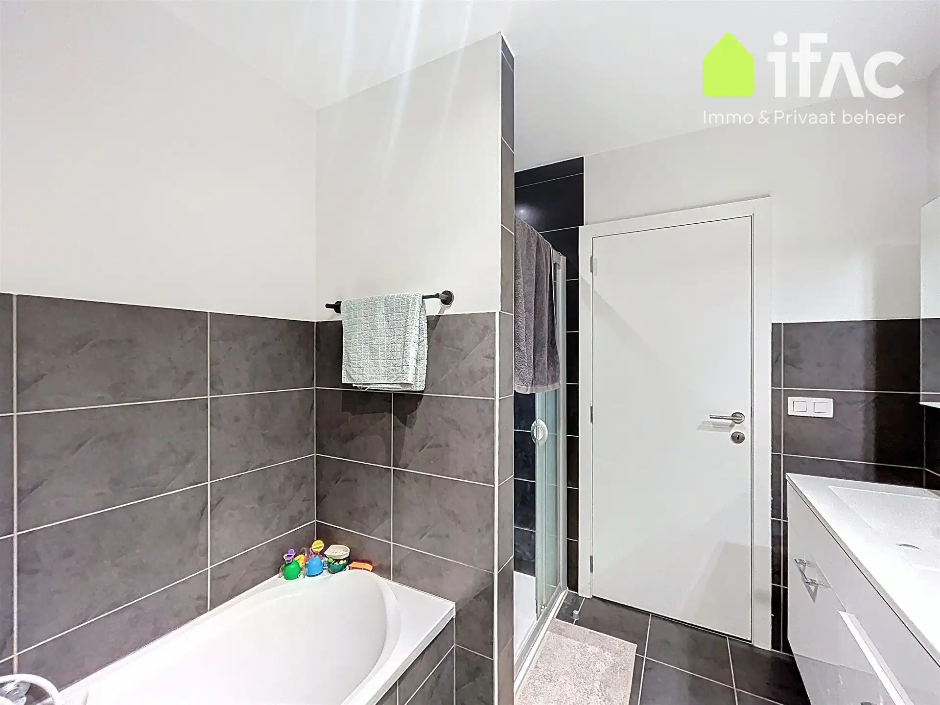 Goed gelegen en energiezuinige 3 slaapkamerwoning foto 13