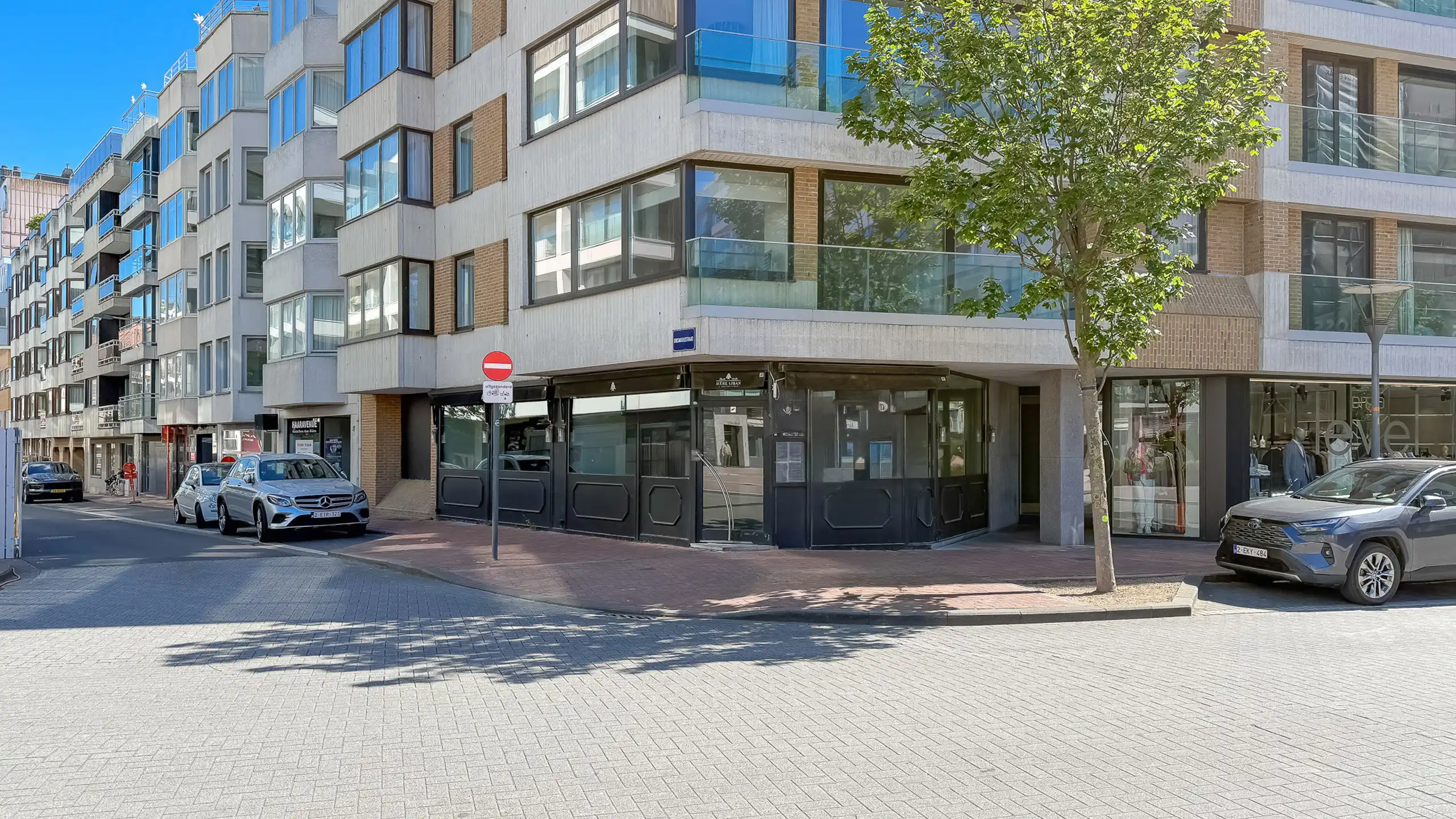 Top gelegen HOEKHANDELSPAND op de Kustlaan – Lichttorenplein foto 2