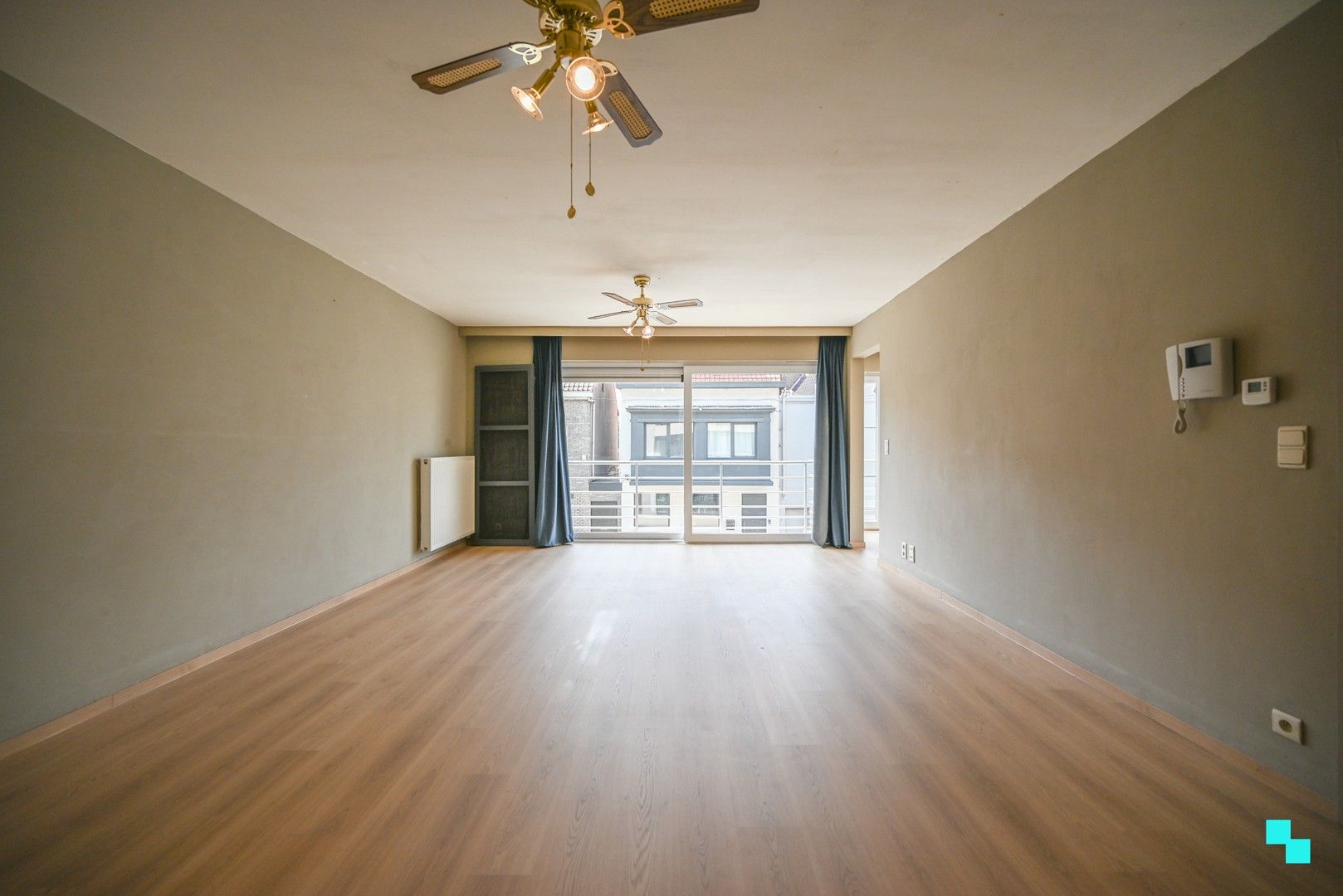 Tweeslaapkamerappartement nabij centrum Oostrozebeke foto 2