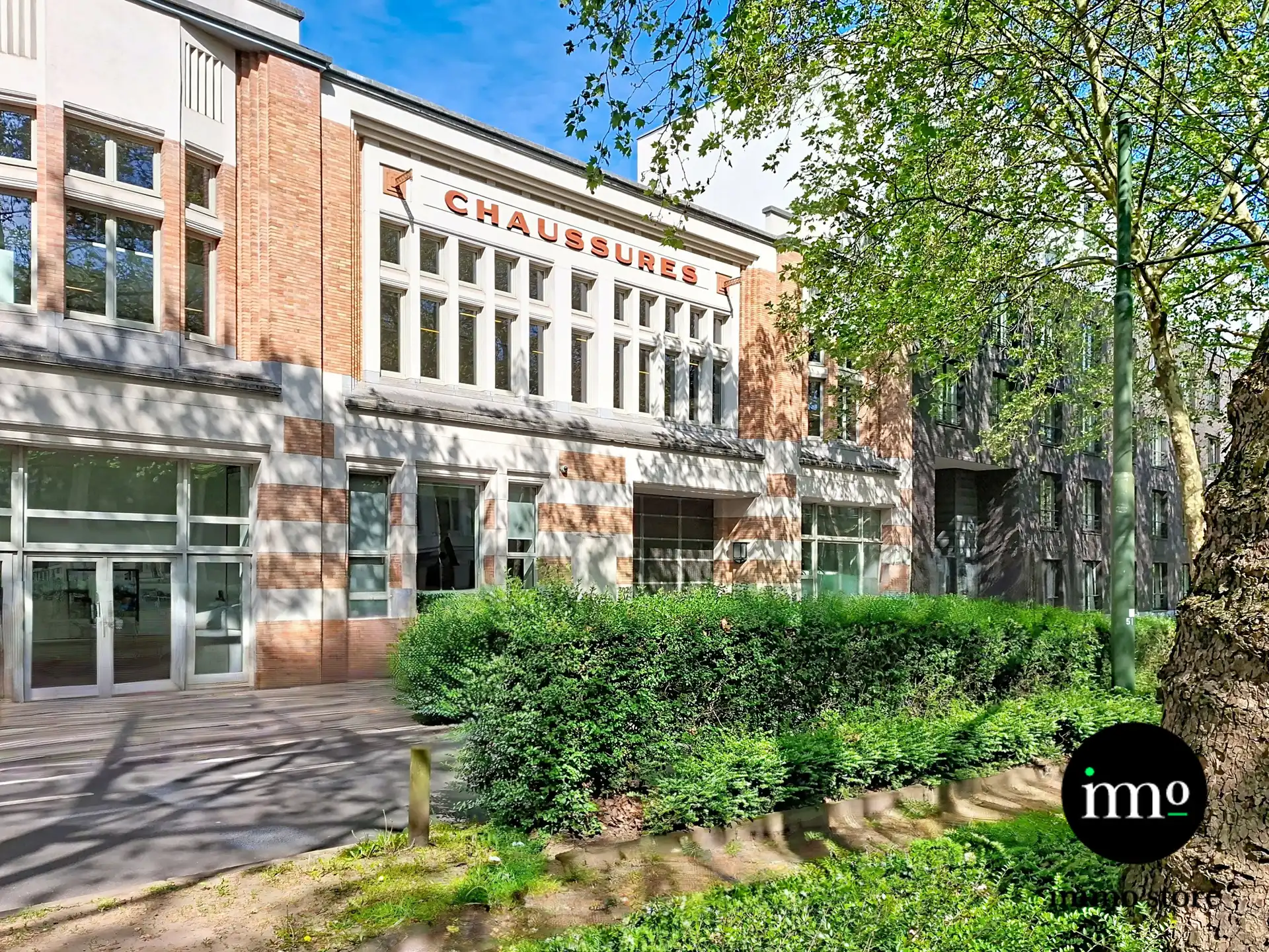 Lichtrijke bureauruimte met studio comfort foto 14