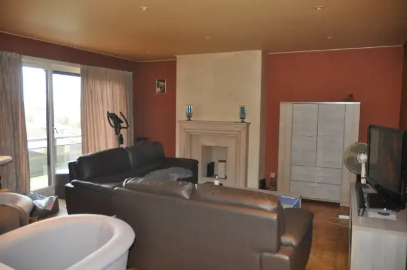 Gezellig ingericht appartement met 2 slaapkamers + standplaats. foto {{pictureIndex}}