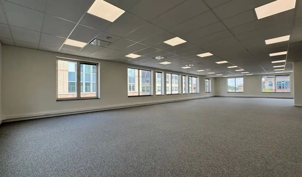 Gelijkvloers kantoor te huur vlakbij afrit E19 in Mechelen foto 9