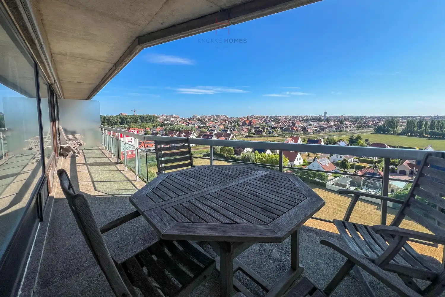 Hoofdfoto van de publicatie: Ruim penthouseappartement met 1 slaapkamer en extra slaaphoek, verkoop van multi-eigendom