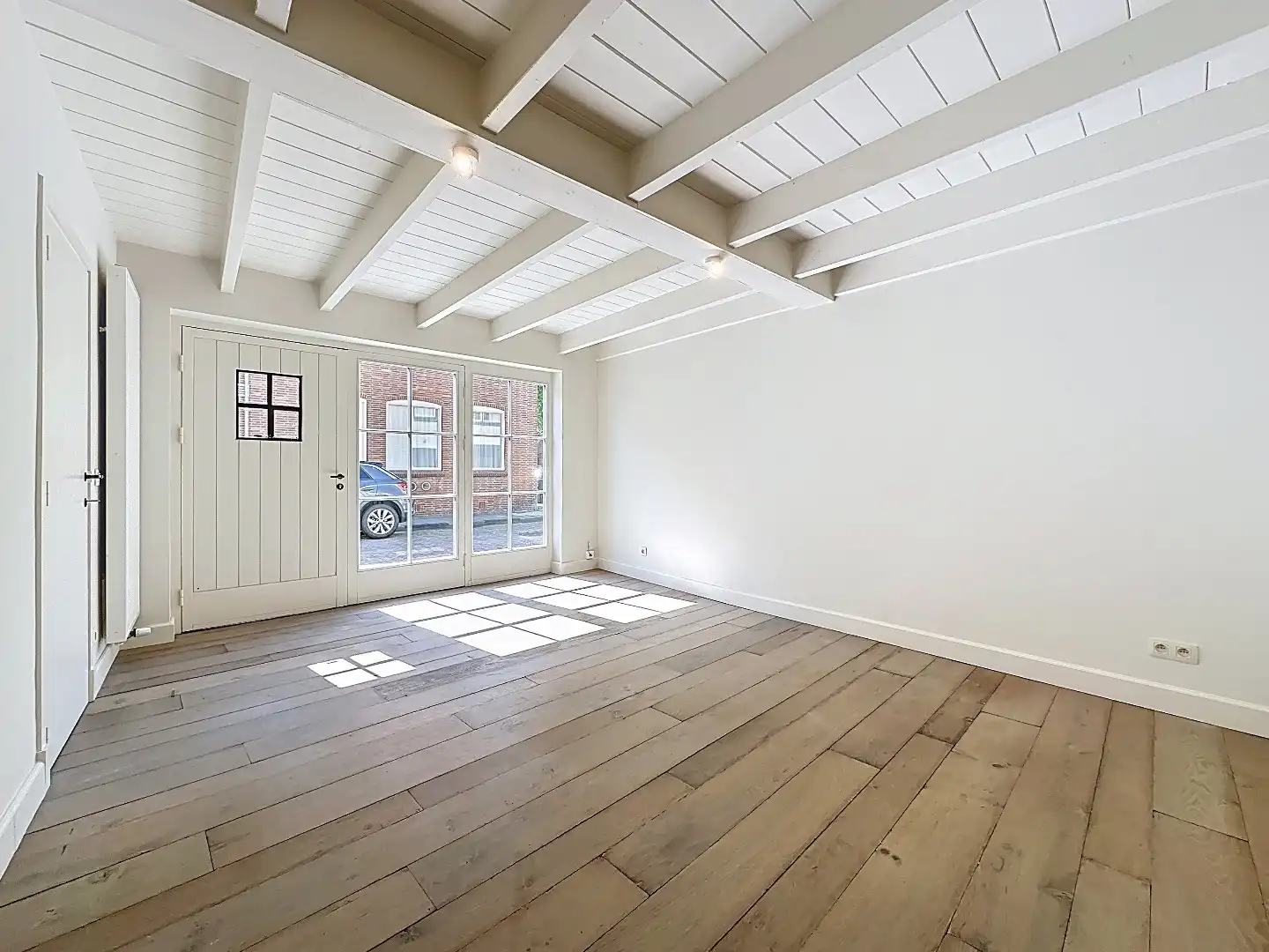 Sfeervolle en luxe tussenwoning in Zuidzande met vrij zicht over de velden foto 21