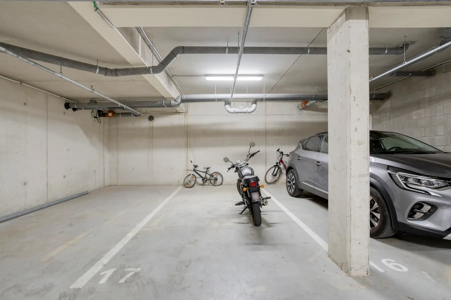 Prachtig gelijkvloers BEN-appartement met terras en parking foto 20
