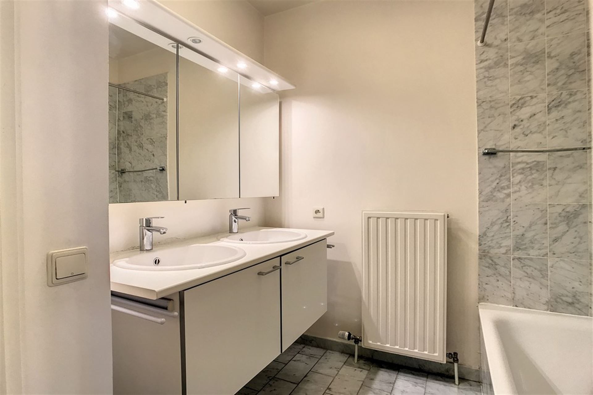 Gezellig appartement te Evere foto 10