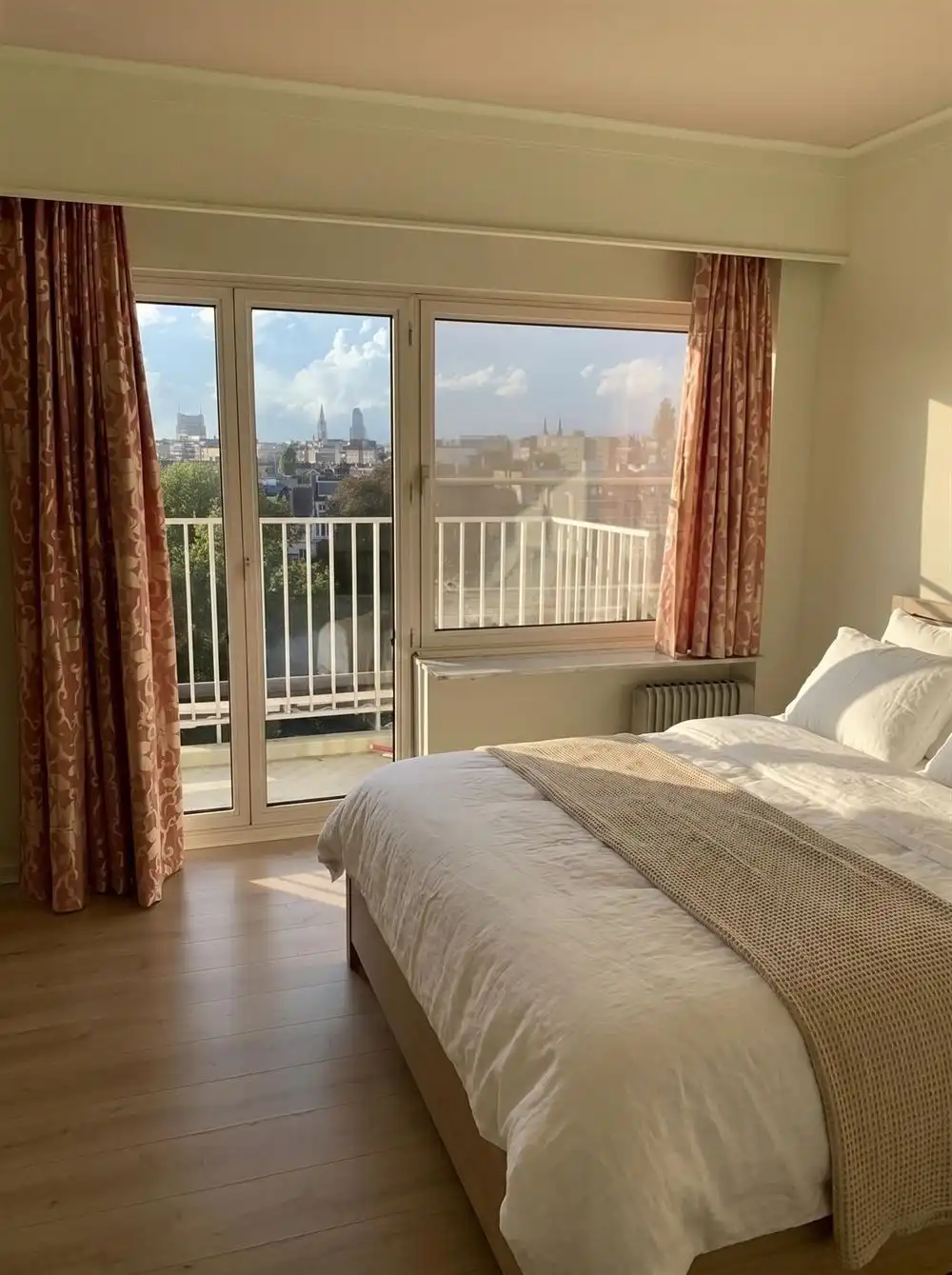 Ruim  en gemeubeld appartement met terras  | Belgiëlei foto 11