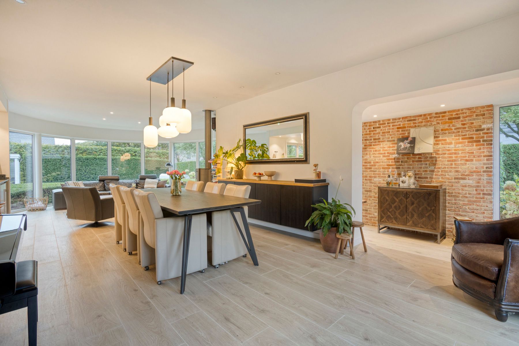 Modern gerenoveerde energiezuinige villa & verwarmd zwembad foto 6
