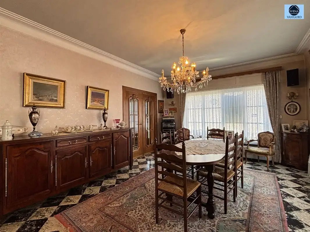 SOLIDE KARAKTERVOLLE WONING MET 3 SLAAPKAMERS EN GARAGE foto 3