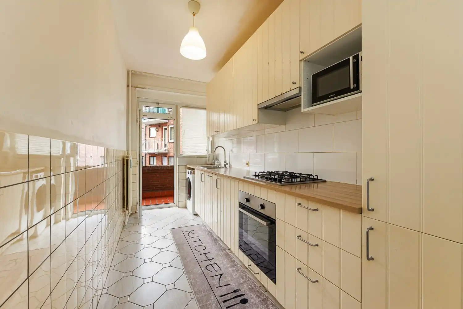 Instapklaar appartement met terras en 2 slaapkamers (ca. 90 m²). foto 8