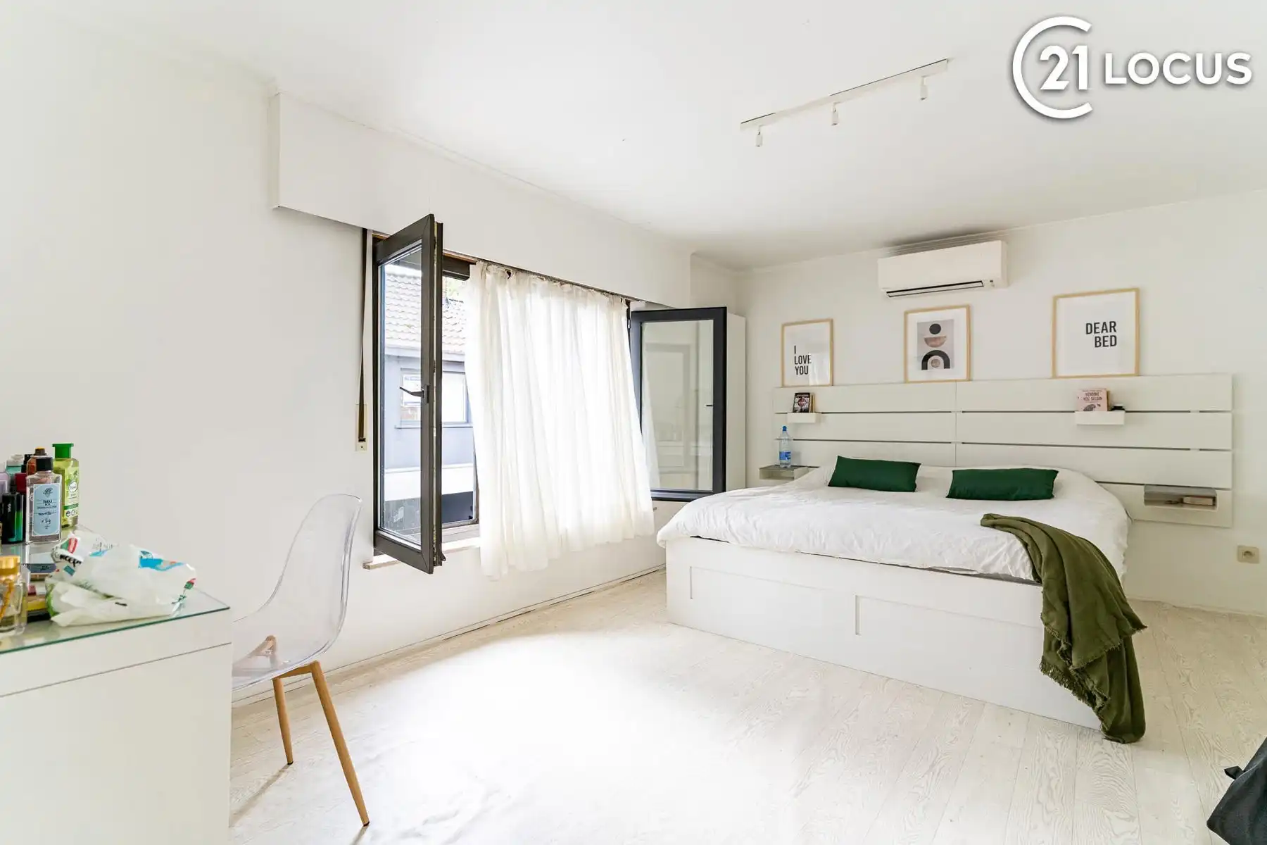 Ruime gezinswoning met 3 slaapkamers, garage en recente renovatie (2022) foto 13