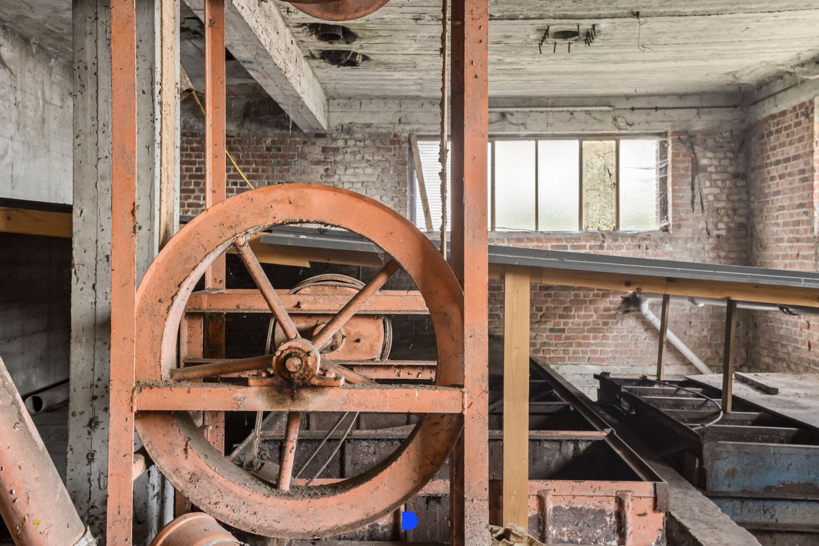 Bedrijfsgebouw met industrieel karakter op 3.275m² foto 17