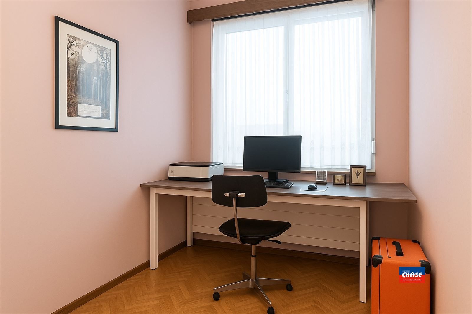 Instapklare gezinswoning met 3 tot 5 slaapkamers,tuin en garagebox foto 18