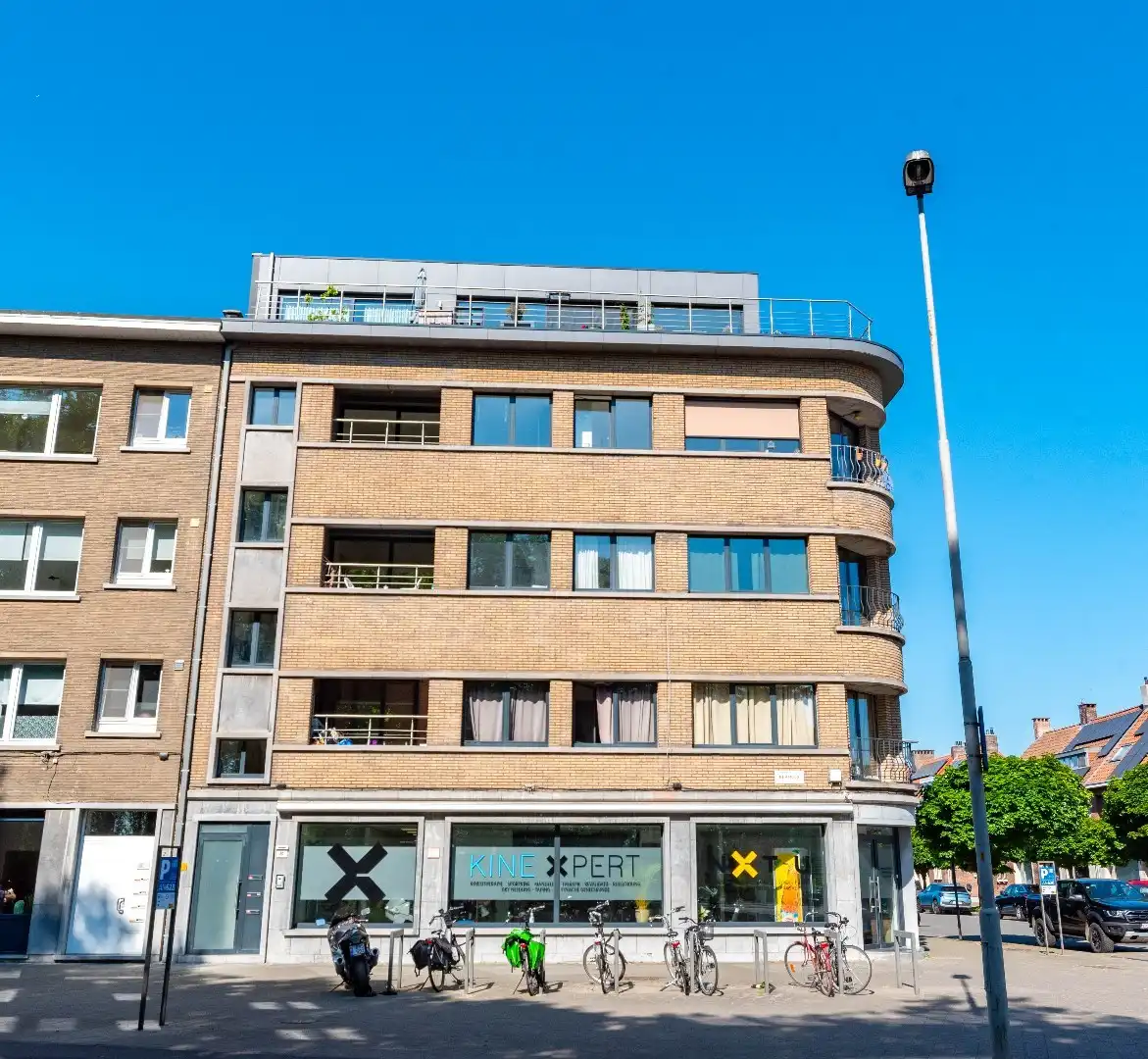 Gerenoveerd 1-slaapkamer appartement foto 10