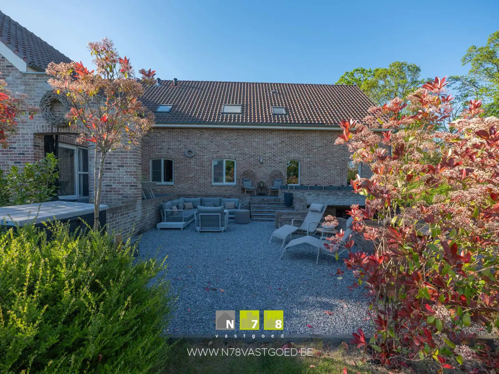 Gebouw te koop foto 24