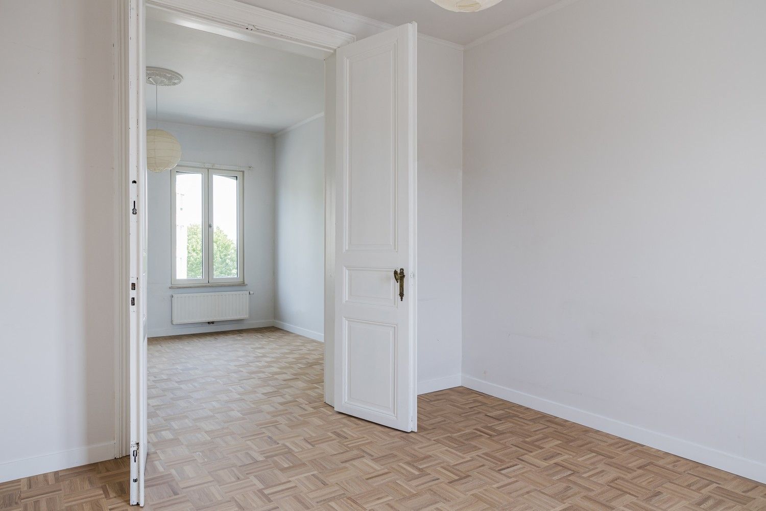 Buitengewoon royaal herenhuis centrum Gent met verwarmd buitenzwembad. foto 21