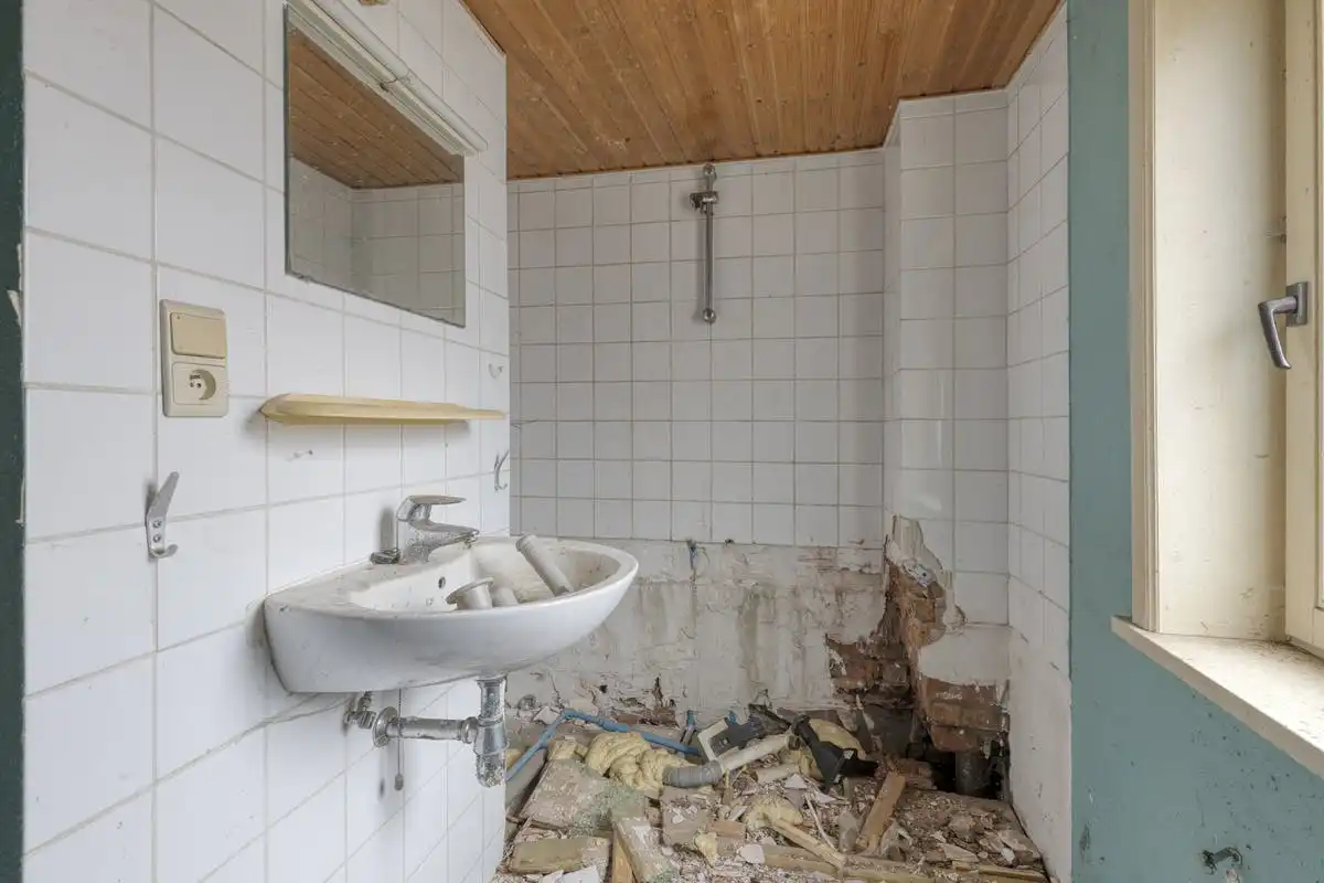 Te renoveren huis te koop in centrum Brugge foto 9