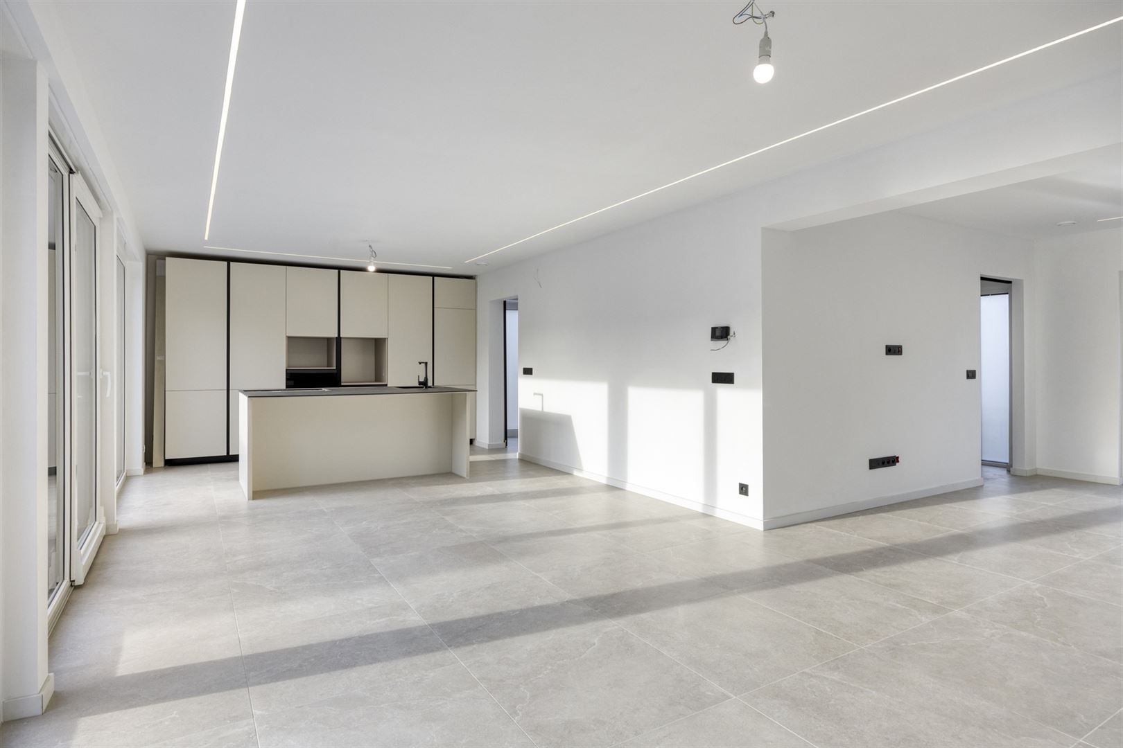 TE KOOP: Volledig gerenoveerde woning te Houthalen! foto 4