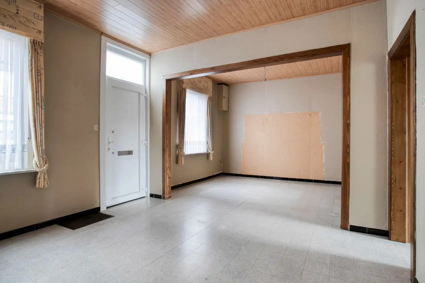 Te renoveren starterswoning met diepe tuin en enorm potentieel te Ledegem foto 5