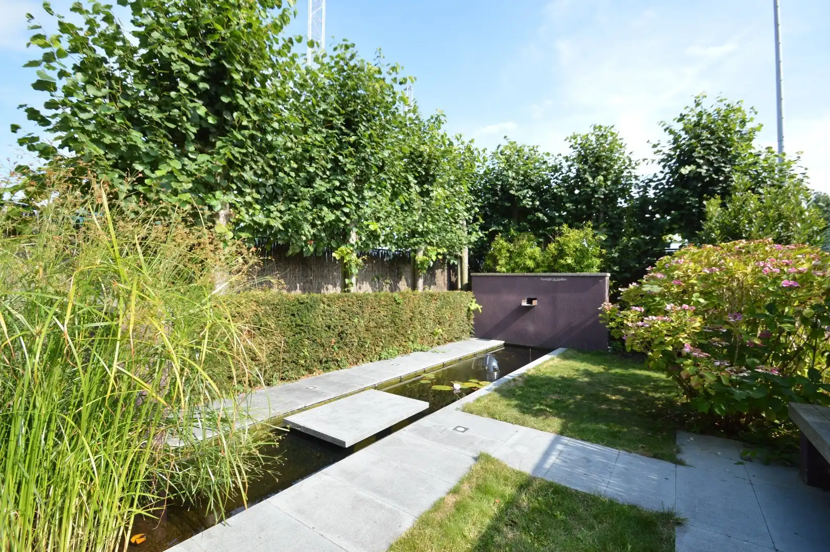 Prachtige woning met dubbele garage en tuin  foto 14