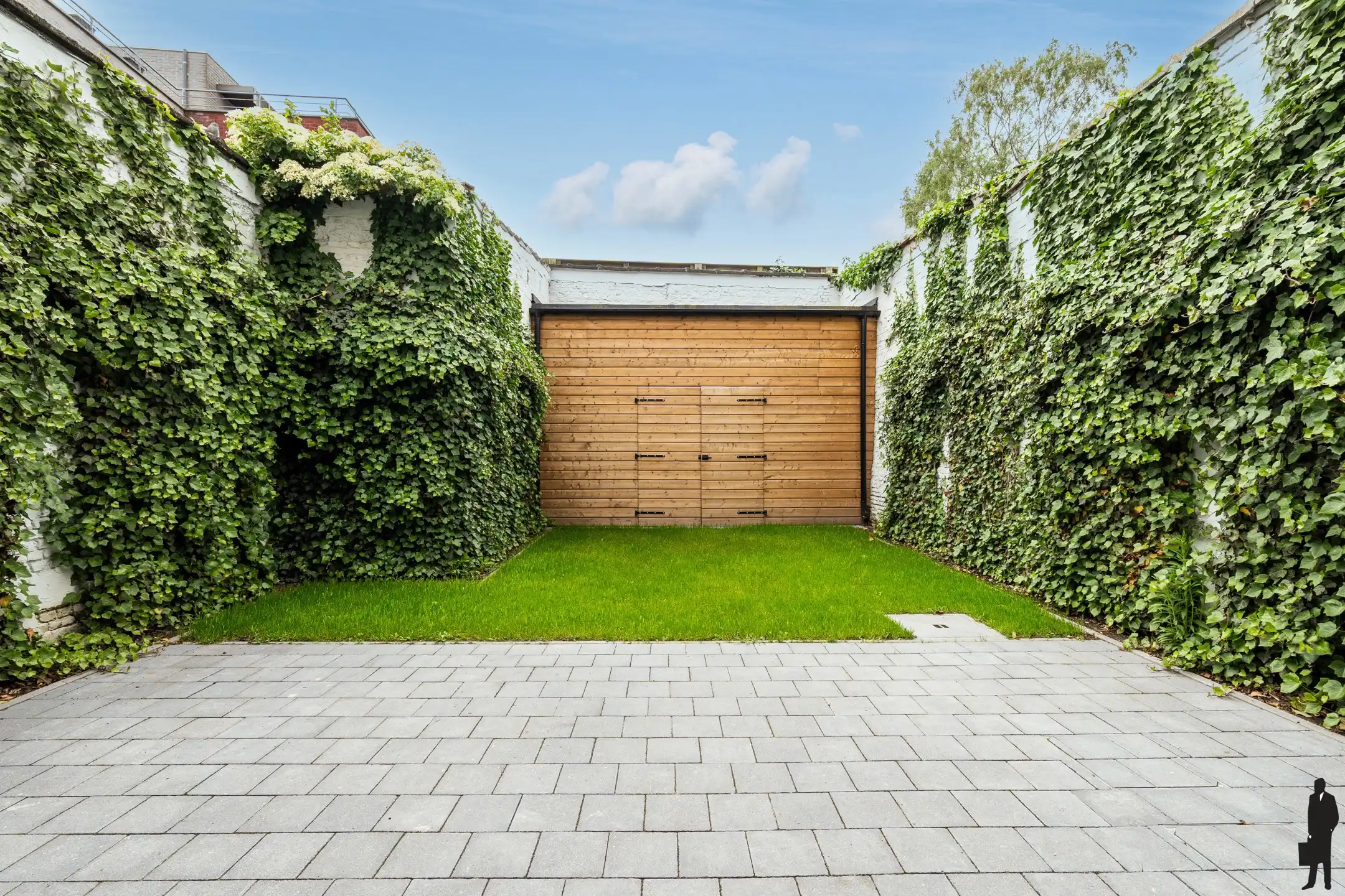 Luxe gerenoveerde woning met 4 slpk, 2 bdk en zonnige tuin foto 3