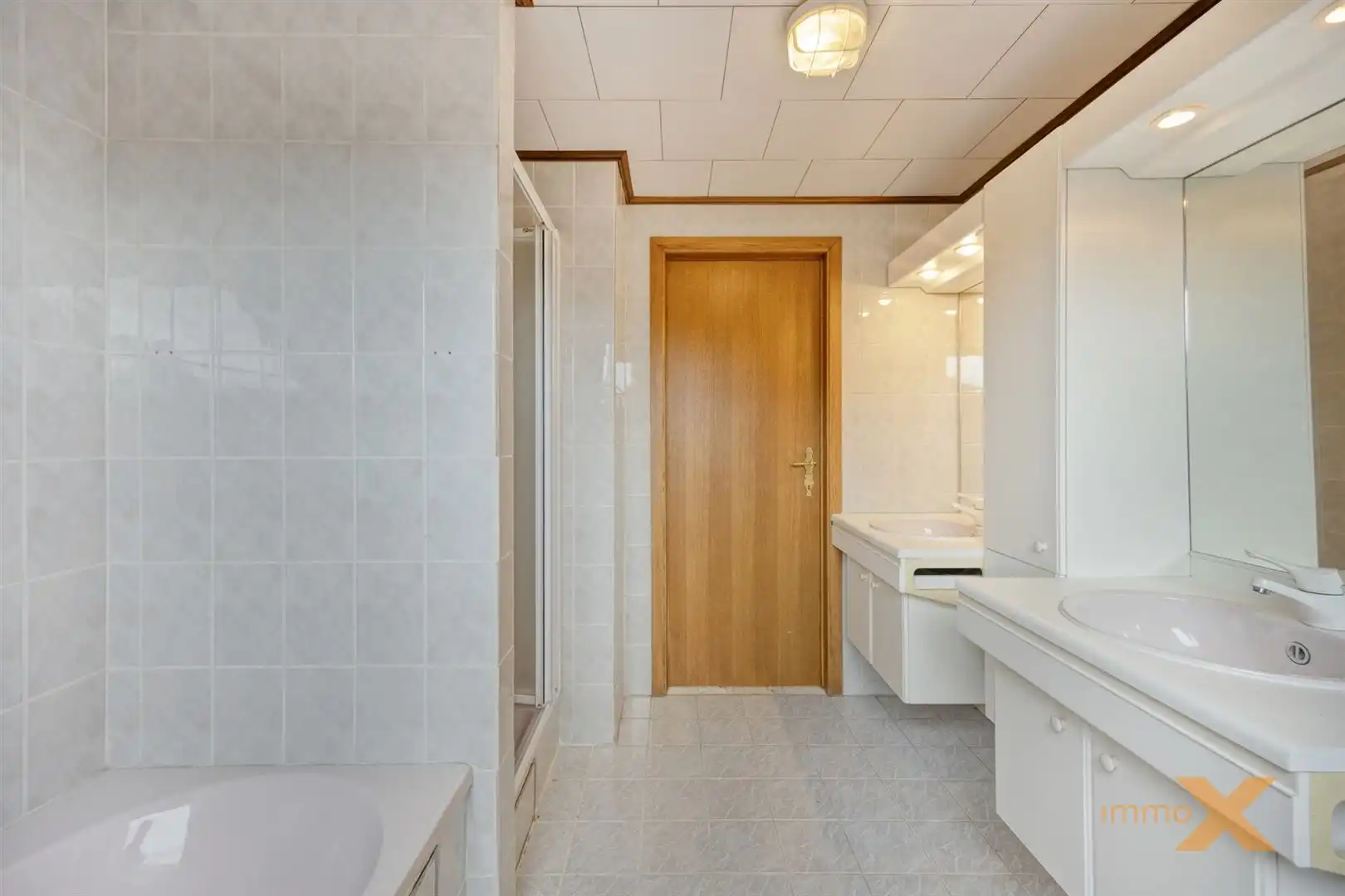 RESIDENTIEEL GELEGEN GEZINSWONING MET 3 SLPKS foto 18