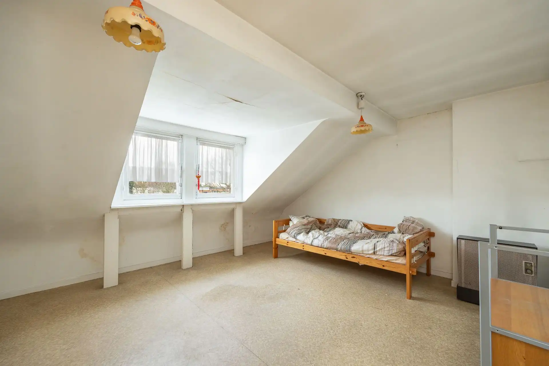 Te renoveren woning met potentieel in de Letterkundestraat! foto 44