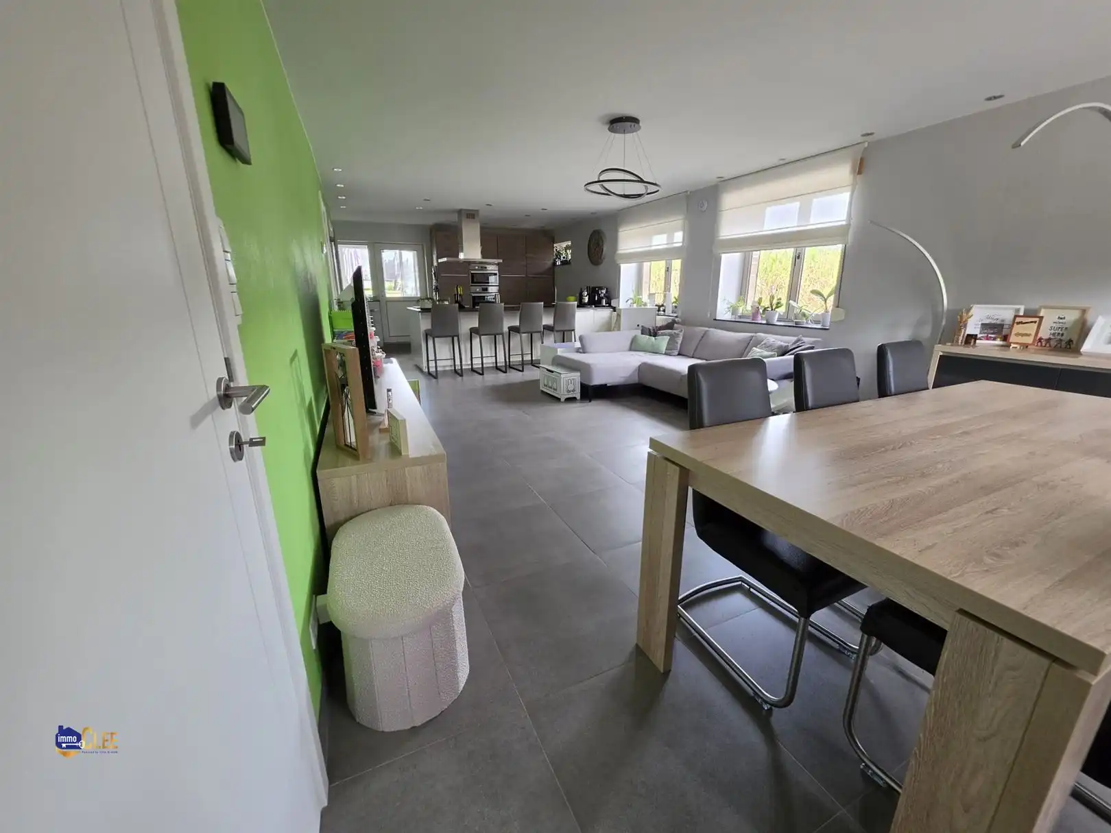 Instapklare woning omgeven door groen foto 3