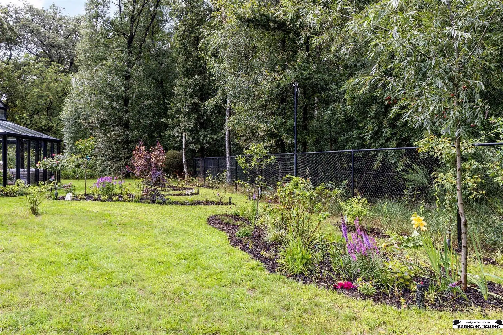 Zeldzame nieuwbouwwoning op een perceel van 40 are met imposante tuin in Kapellen  foto 32