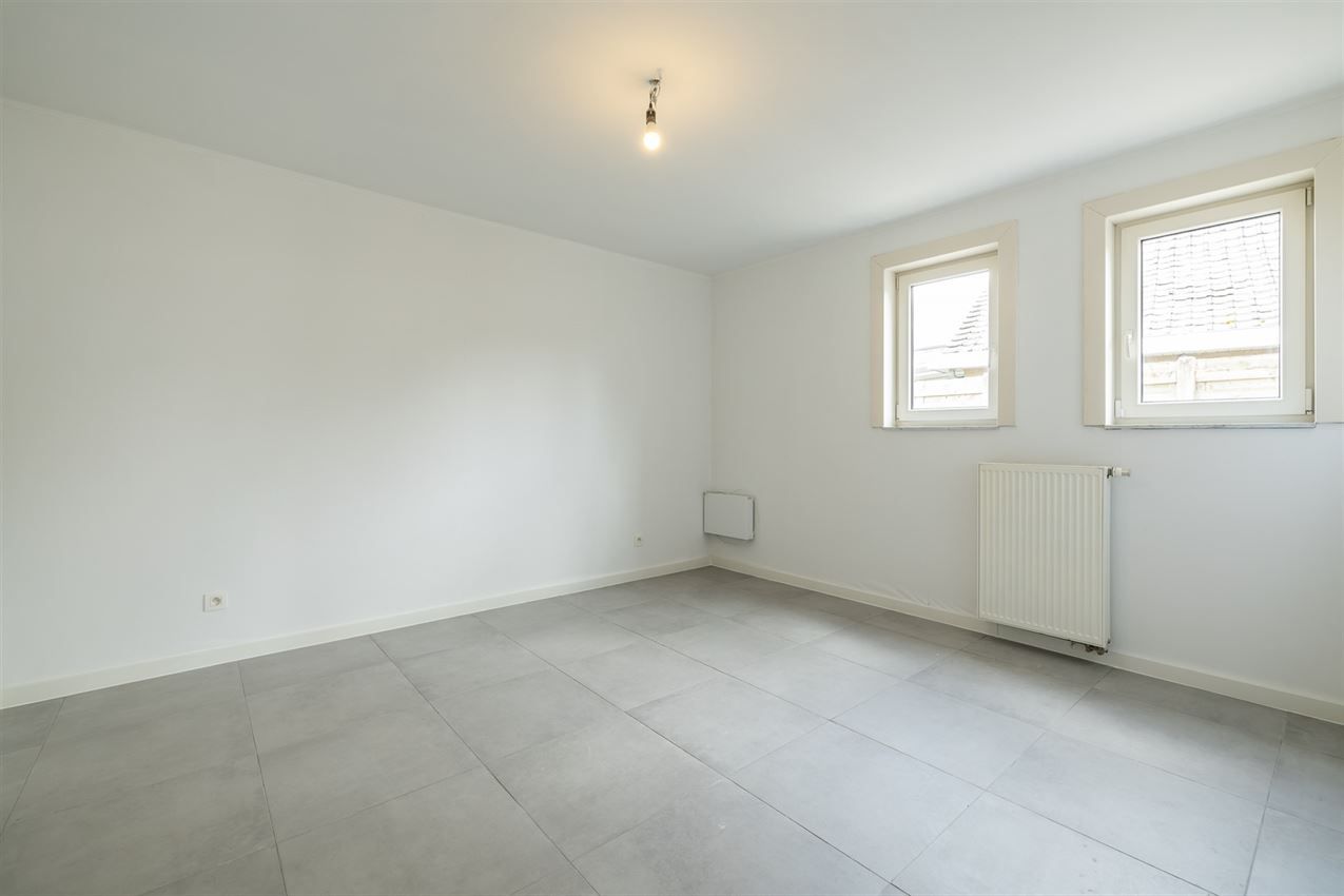 Gelijkvloers appartement, twee slpk., autostaanplaats foto 17