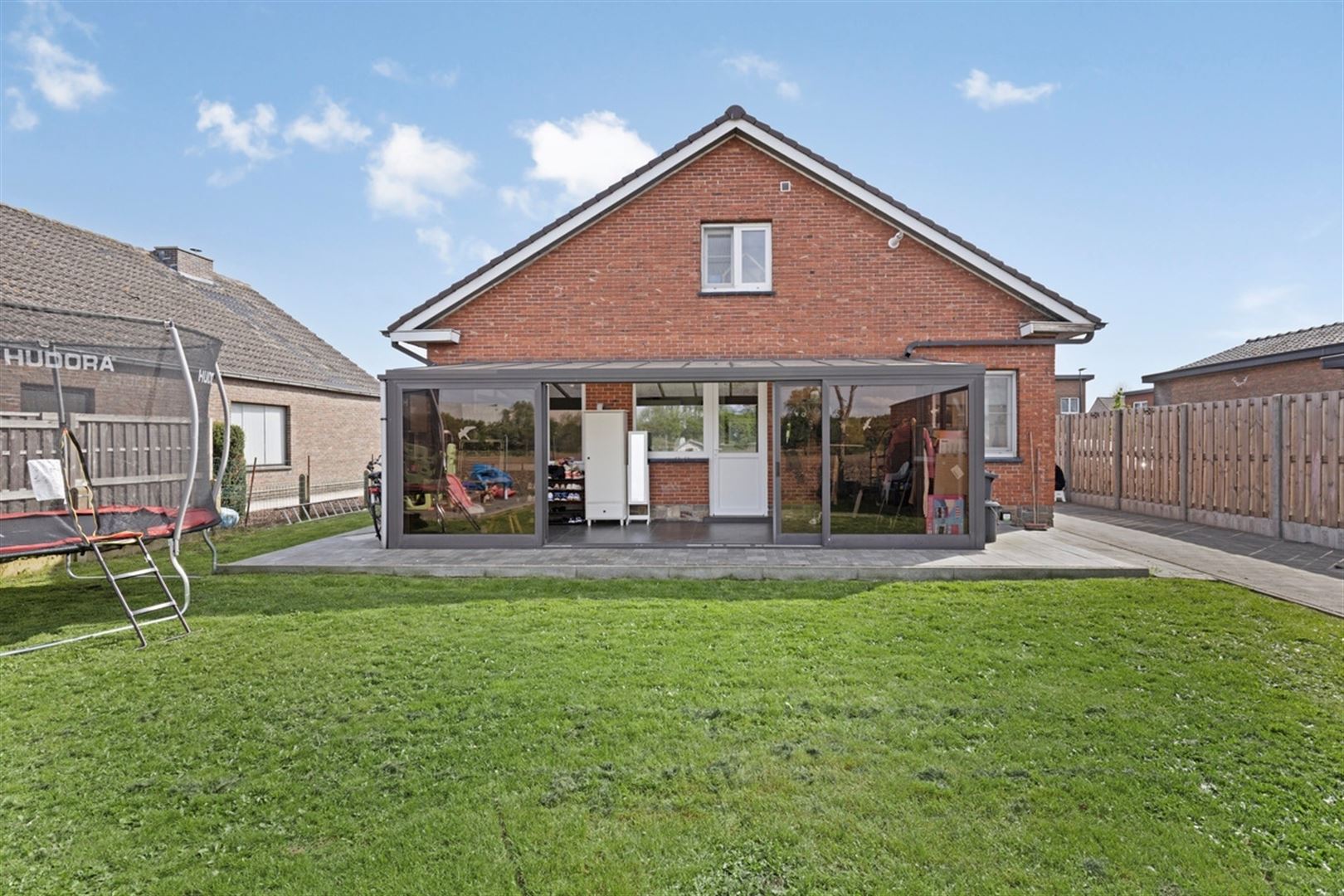 Instapklare open bebouwing op 480 m² met 3 slaapkamers en 2 badkamers. foto 20