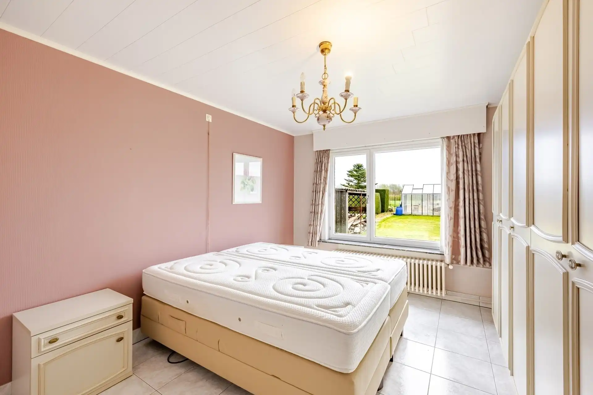 Charmante bungalow met landelijk uitzicht in Schellebelle foto 14