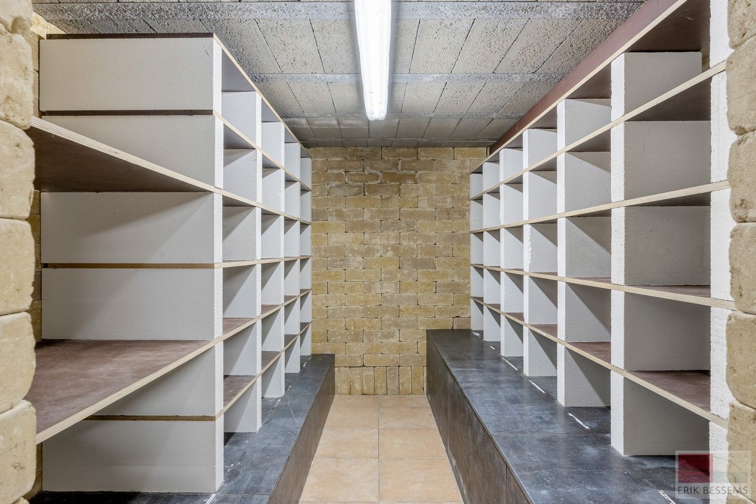 Deze ruime landelijk gelegen woning, met een woonoppervlakte van circa 287 m² en gelegen op een perceel van 3969 m², is voorzien van alle moderne comfort. foto 24