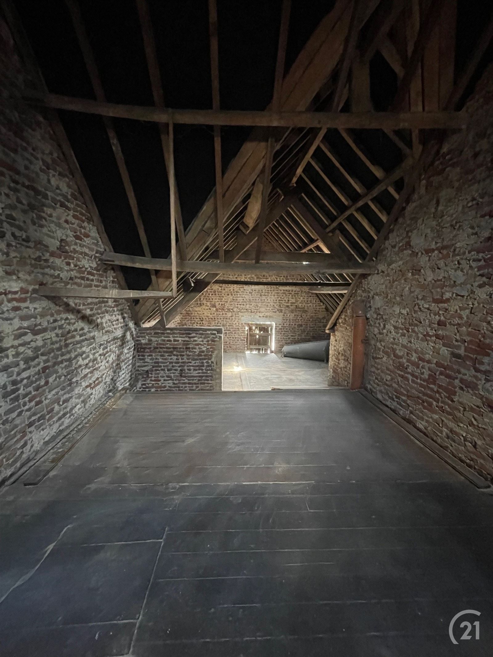 Te renoveren 3 gevelwoning met stallen en tuin op 17are22 foto 11