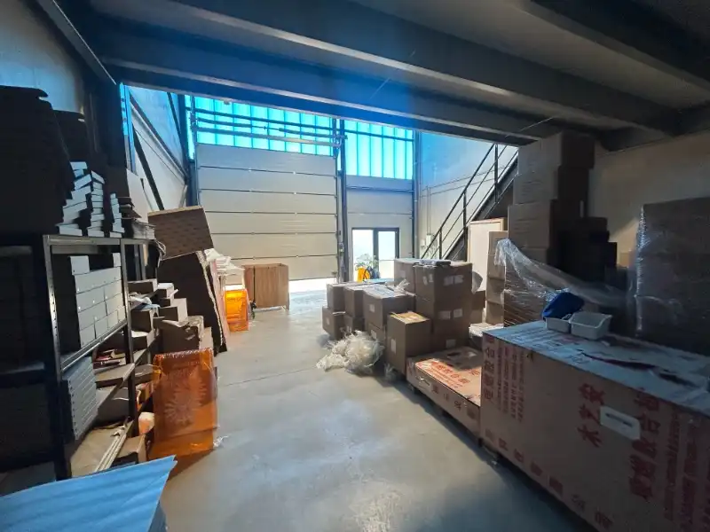 Magazijnruimte van 88 m² met mezzanine (±35 m²) en parking in Evergem foto 7