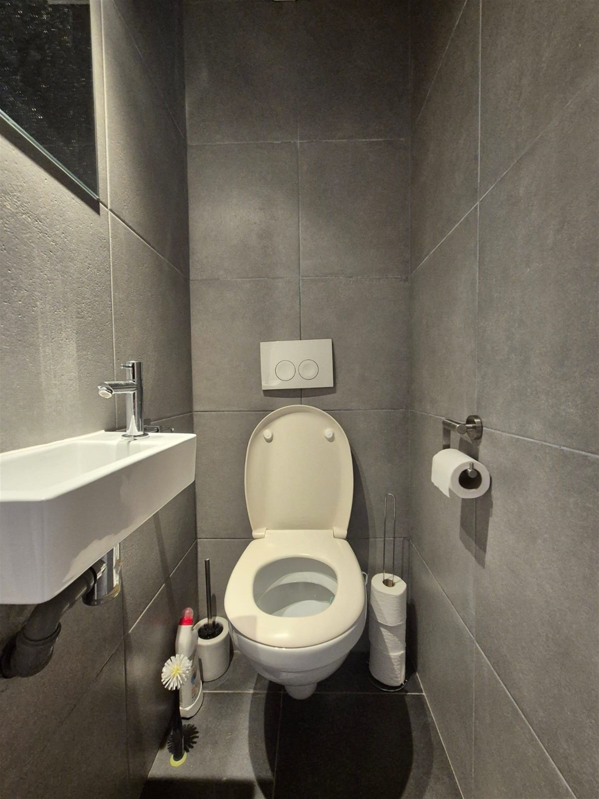Gunstig gelegen 2 slaapkamer appartement. foto 19